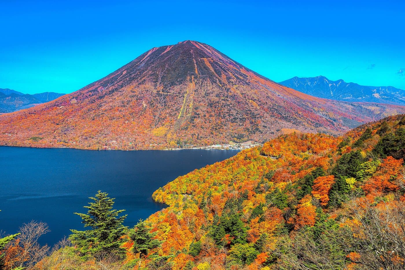 Nikko Autumn Leaves (Irohazaka & Lake Chuzenji) in Nikko, Tochigi